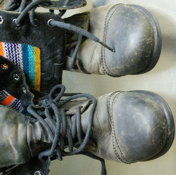 Rainbow Steve Madden boots - Picture 4 of 5